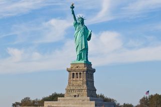 Levná pracovní síla, která neuměla stávkovat. Halič a migrace za americkým snem na konci 19.století - Médium.cz