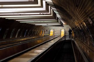 Nehoda zastavila metro na lince B - Novinky