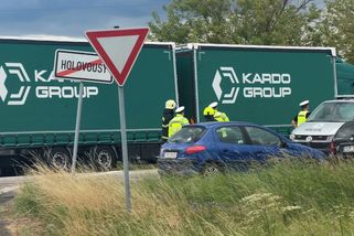 Čelní střet na Jičínsku skončil tragicky, jde o třetí oběť na silnici I/35 během několika hodin - Novinky