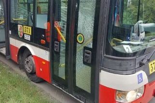 Rozčílený muž nestihl v Plzni spoj, v záchvatu vzteku hodil po autobusu lahev - Novinky