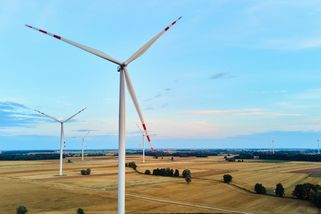 Nedaleko CHKO Český les mají vyrůst větrné elektrárny. Lidé to kritizují - Novinky
