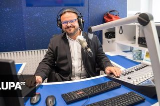 Ředitel Českého rozhlasu označil rozhodnutí vlády za mstu a politický diktát