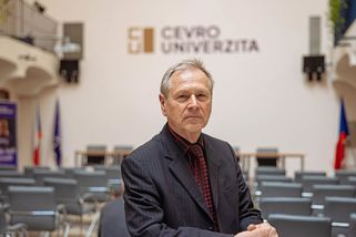 Nevěřím, že Rusové přímo vojensky napadnou některou ze zemí NATO