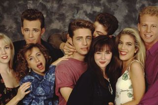 Střední škola ze seriálu Beverly Hills 90210 má potíže, ubývá jí studentů - Seznam Zprávy