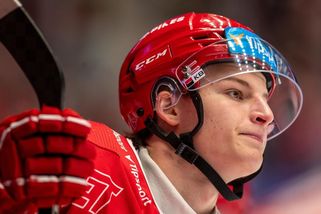 Tři tresty stačí, mladíčku. Musím se hlídat, nechodit do toho jako magor, slibuje třinecký Sikora - Sport.cz