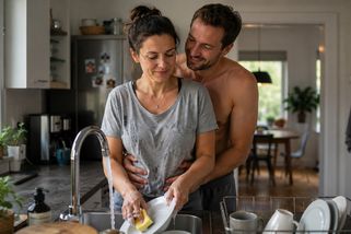 Má partner ve vztahu povinnost řešit sexuální potřeby toho druhého? - Médium.cz