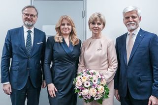 Za Pavlem přijela i Čaputová. To je síla, glosoval to Topolánek - Seznam Zprávy