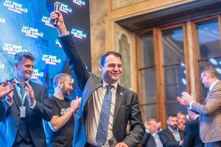 Zlé dny Petra Macinky: Pavel míří do Ankary, pískot a teď trestní oznámení - Médium.cz