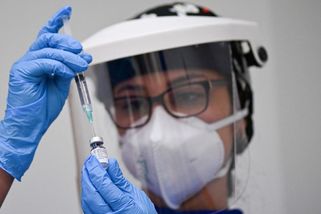 Vakcína od Pfizeru zůstává v podmínečném schválení - Seznam Zprávy