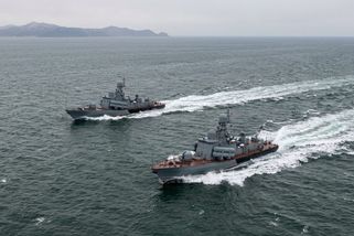 Čtyři korvety a jeden vzkaz: Rusko ukazuje Japonsku zuby