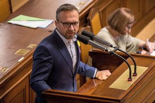 Kdo odnese šachy s klíčovými agendami na Úřadu vlády? Exministr odpovídá - Seznam Zprávy