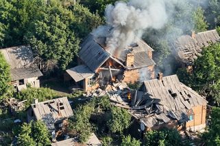 Video: Záběry z fronty ukazují útok FPV dronu na ukrajinské operátory dronů