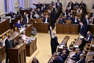 Oko za oko? Spolu rozjelo proti ANO na sítích ostrou kampaň. Samotné dno, reaguje Schillerová