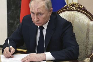 Vyřiď Zelenskému, že je zničím, vzkázal Putin Abramovičovi - Novinky