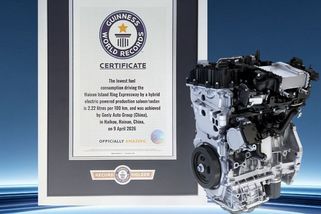 Čínské Geely má rekordně úsporný hybrid, vystačil s 2,2 litry na 100 kilometrů
