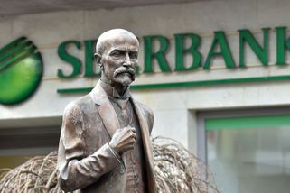 Klienti ruské Sberbank CZ zahltili pobočky. Ty nakonec zavřely - Novinky