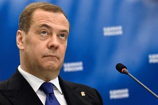 Medvěděv: Pojďme udělat lidem na Západě ze života noční můru - Novinky