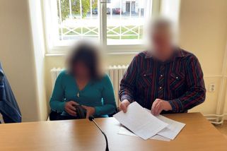 Dívku z Klatovska nechali živořit v boudě. Jejího otce a macechu soud poslal za mříže - Novinky