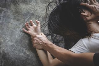 Ženské tělo jako bitevní pole. Krutá historie sexuální agrese aneb Jak to bylo se znásilněním - Proženy.cz