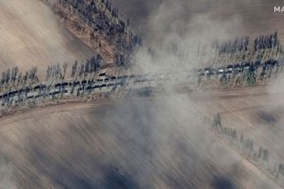 Na Kyjev se žene 64kilometrová ruská vojenská kolona - Novinky