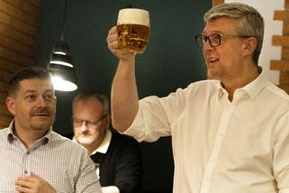Havlíček v hospodě s těmi, kdo „nesnášejí Andreje Babiše“ - Seznam Zprávy