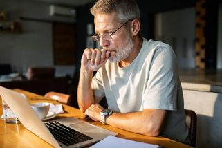 Důchody od roku 2027 znovu přibrzdí: Snižovací mechanismus najede druhou vlnu a vláda ho nezastaví