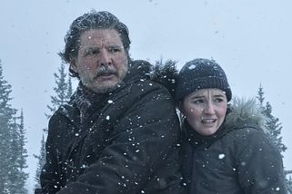 Třetí řada The Last of Us vrací známou postavu zpět i přes její zabití • Filmožrouti.cz