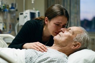 Co uslyšíte vteřinu před koncem života? Vědci našli poslední smysl umírajících - Médium.cz