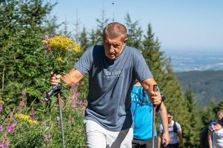 Babiš po výšlapu s Havlíčkem a Juchelkou: Možná jsem porušil zákon, zaplatím pokutu | TN.cz