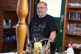 Pohlreich odešel do předčasného důchodu, penzi má nadprůměrnou. Stát mi ale pořád hodně dluží, říká