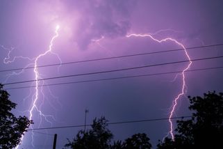 Připravte se na silné bouřky. Praktické rady pro domácnost, zahradu i řidiče