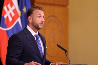 V rámci operace Vostok rozložili Slováci záškodnickou buňku a zabránili útoku na kritickou infrastrukturu, oznámil ministr - Novinky