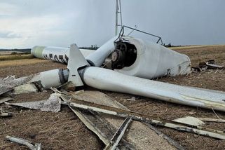 Policie prověřuje několik verzí pádu větrníku u Potštátu. Město zbývající elektrárny odstranit nemůže - Novinky