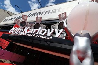 Online: Hvězdy už přijely, festival ve Varech může začít - Seznam Zprávy