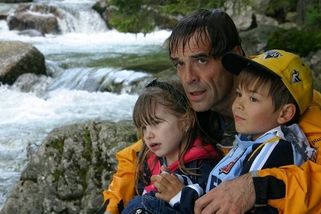 Jak se krotí krokodýli: Etzler film dodnes nemusí, produkce přidala pikantní scény a Postránecký riskoval zdraví