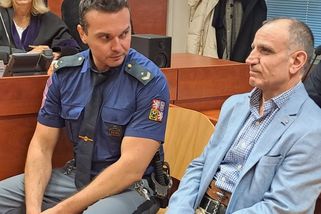 Muž střílel v Teplicích na známého zezadu, potvrdila znalkyně - Novinky
