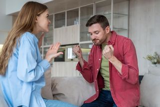 6 nejhorších chyb při hádce: výčitky, urážení nebo odpírání sexu. Nemůžete vyhrát! - Proženy.cz