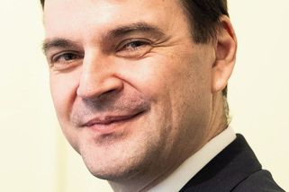 Parazit v politice. Macinka je nejtoxičtější vládní postava, jaká tu od revoluce řádila - Médium.cz