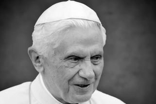 Zemřel bývalý papež Benedikt XVI. - Novinky