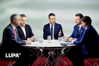 Česká televize spustí v neděli 30. srpna novou debatu, na jejím studiu už pracuje
