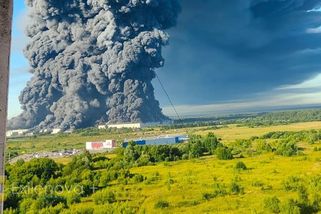 Rusko zahalil hustý dým: Ukrajinci zasáhli sklady Wildberries u Moskvy, problém má i Petrohrad