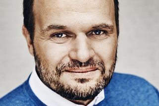 Kdo pracuje, má se pořád hůř. Je to od vlády záměr? - Médium.cz