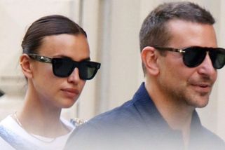 Irina Shayk se na dovolené s ex Bradleym Cooperem nechává fotit nahoře bez. Přitom má randit s Tomem Bradym - Super.cz