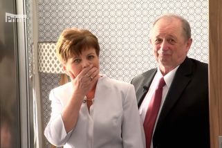 Manžel překvapil svoji ženu. Rekonstrukce obýváku a kuchyně k 45. výročí svatby | Jak se staví sen