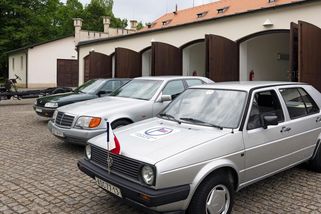 Havel jako řidič provokatér. V Lánech vystavují jeho auta, včetně jednoho extra - Seznam Zprávy