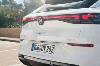 Volkswagen uvádí na trh nový hybrid, objeví se v modelech Golf a T-Roc