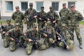 „Každý si tam sáhl na své dno.“ Jak vypadá armádní výcvik mladých - Seznam Zprávy