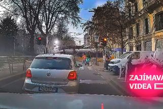 Tragédie v Miláně. Vykolejená tramvaj za sebou nechala spoušť a trosky. | Zajímavá videa