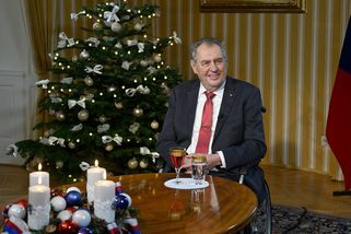 Komentář: Zeman na Vánoce kádruje spoluobčany jazykem à la Lukašenko - Seznam Zprávy