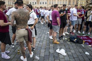 Glosa: Pivní zájezd, destinace Praha. A co jste čekali? - Seznam Zprávy